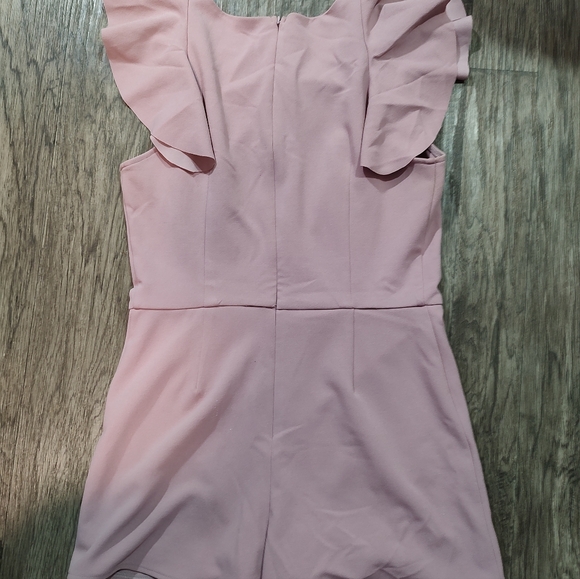 She + Sky Pink Ruffle Sleeve Romper Size L - Picture 8 of 8